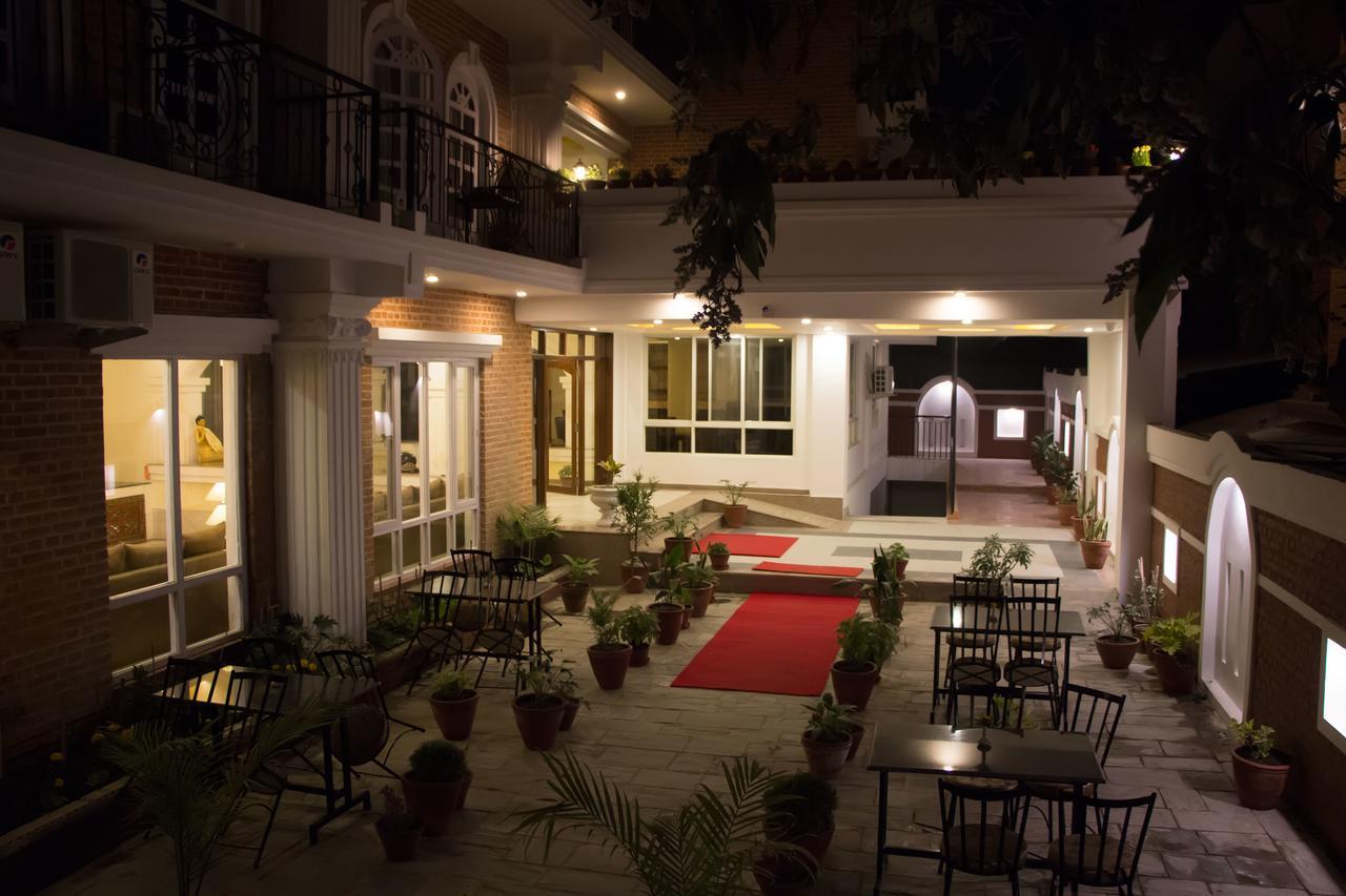 Dom Himalaya Hotel Kathmandu Exterior photo